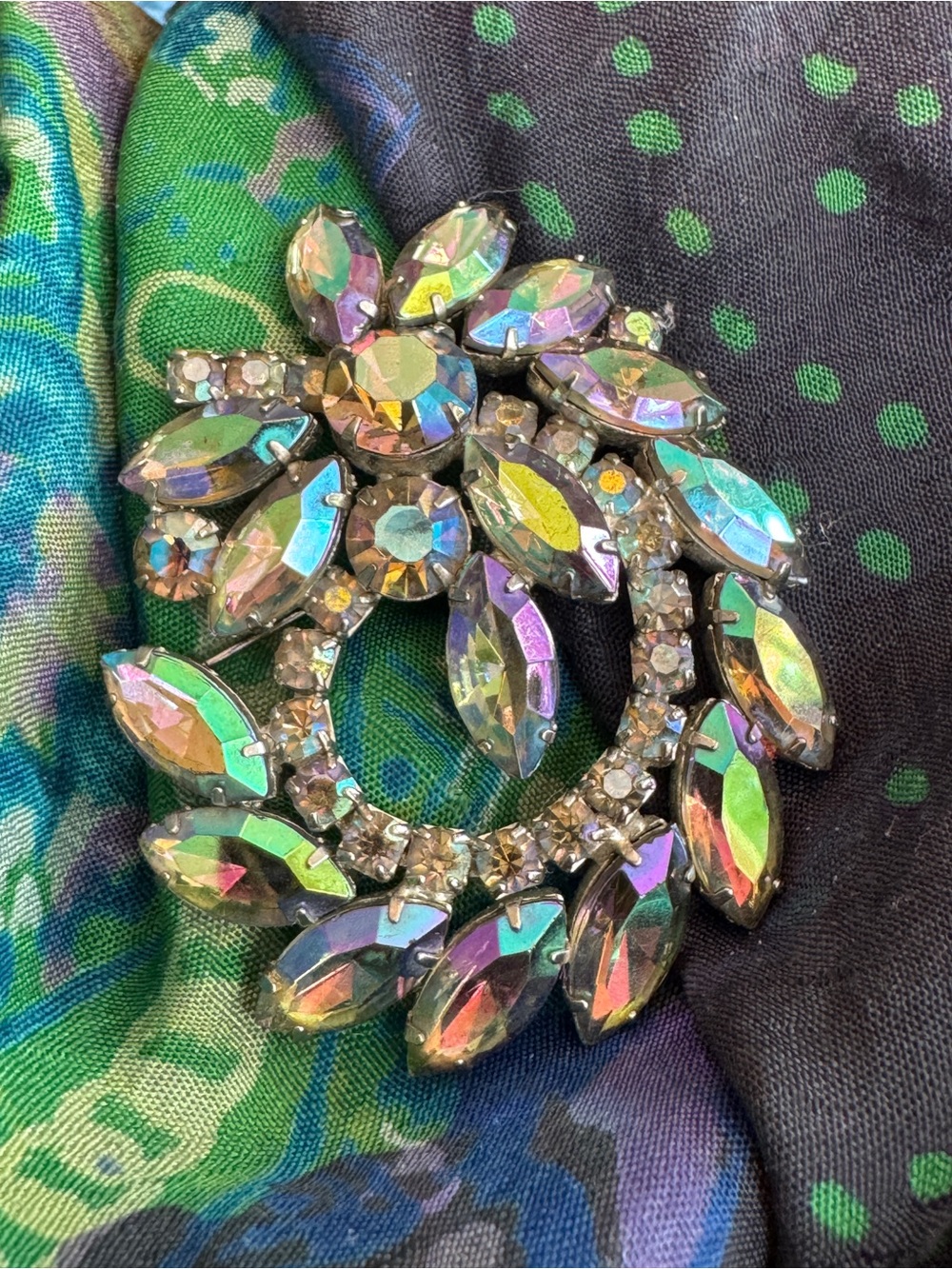 Vintage Weiss AB rhinestone statement brooch - Picture 6 of 9